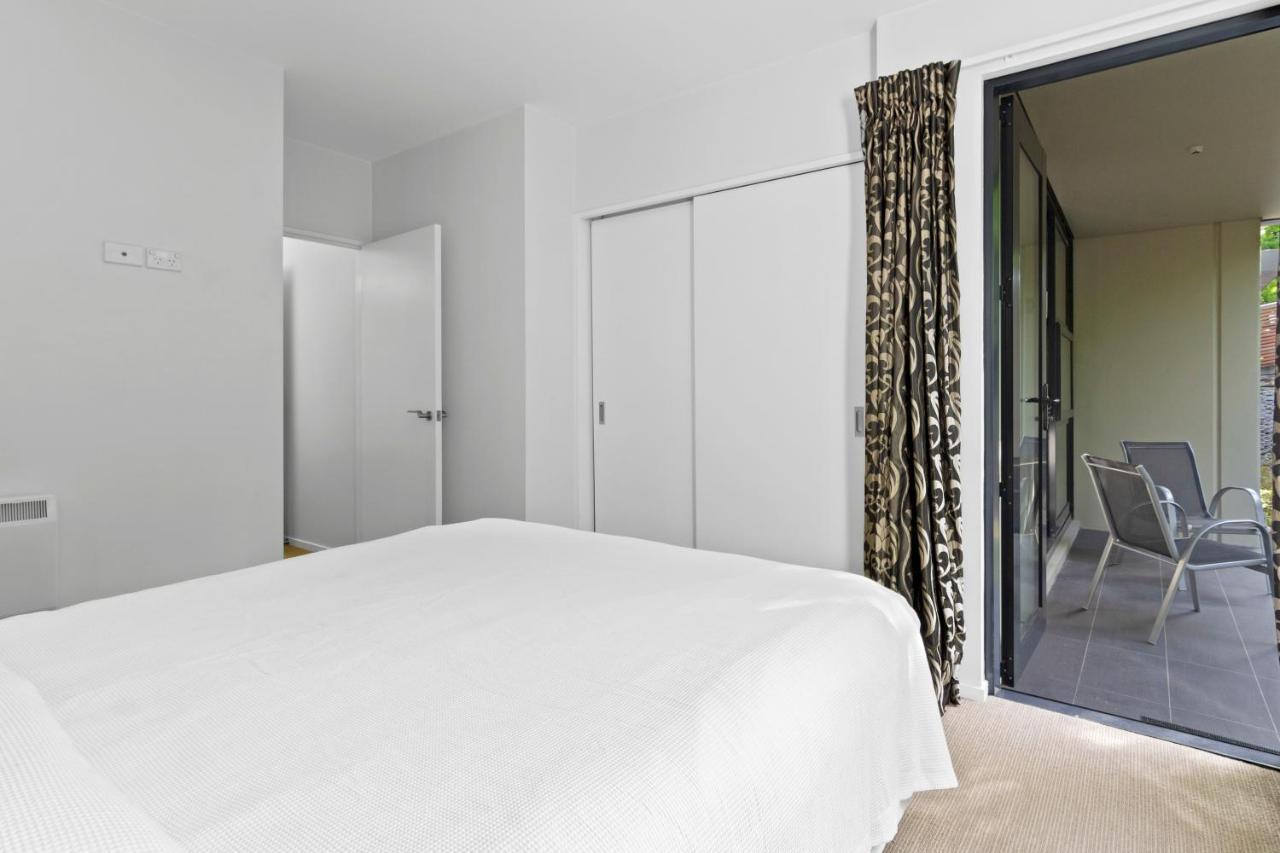 Stunning 2 Bedroom Apartment With Balcony! Queenstown Ngoại thất bức ảnh